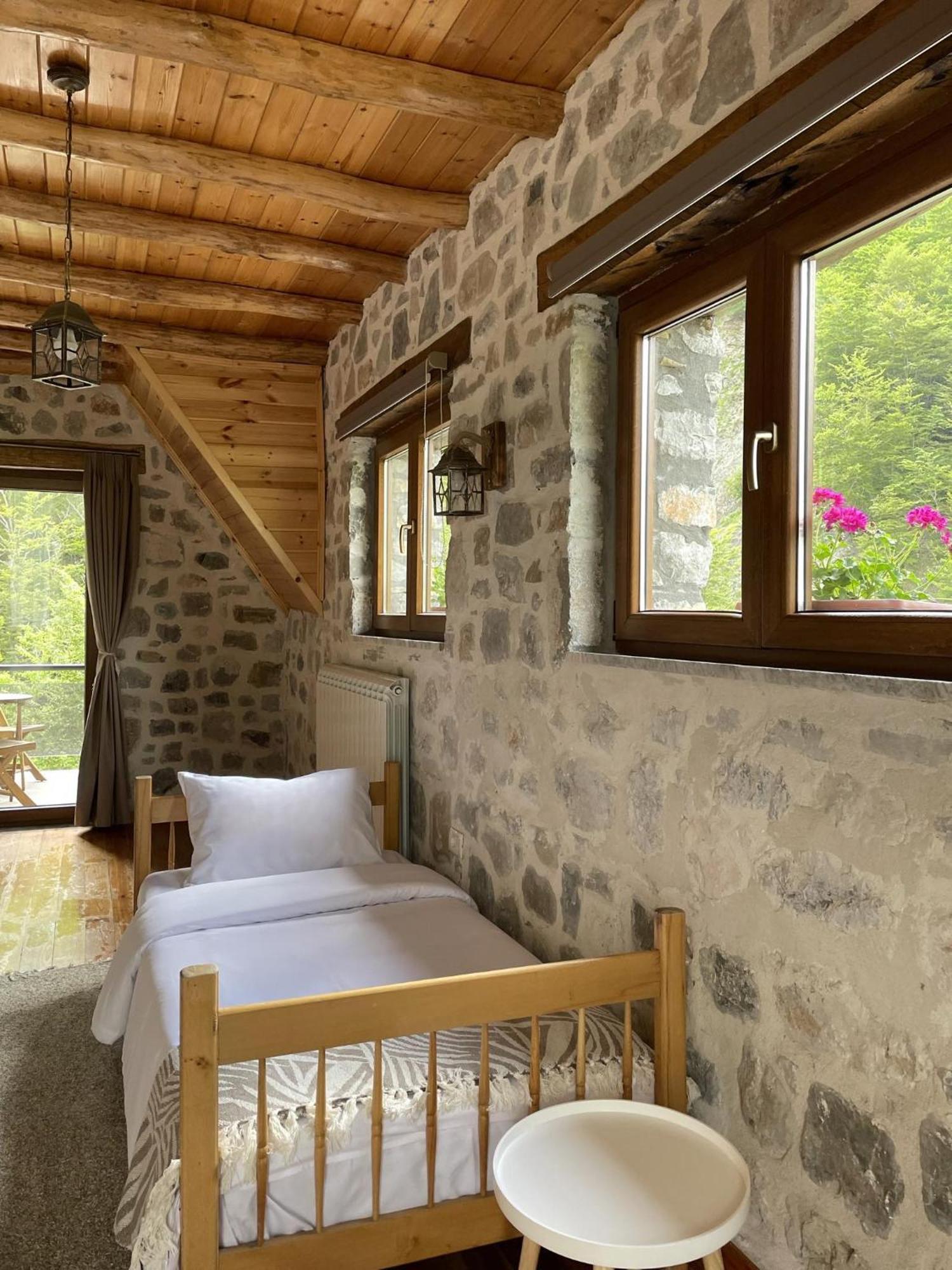 Valter & Drita'S Guesthouse Theth Dış mekan fotoğraf