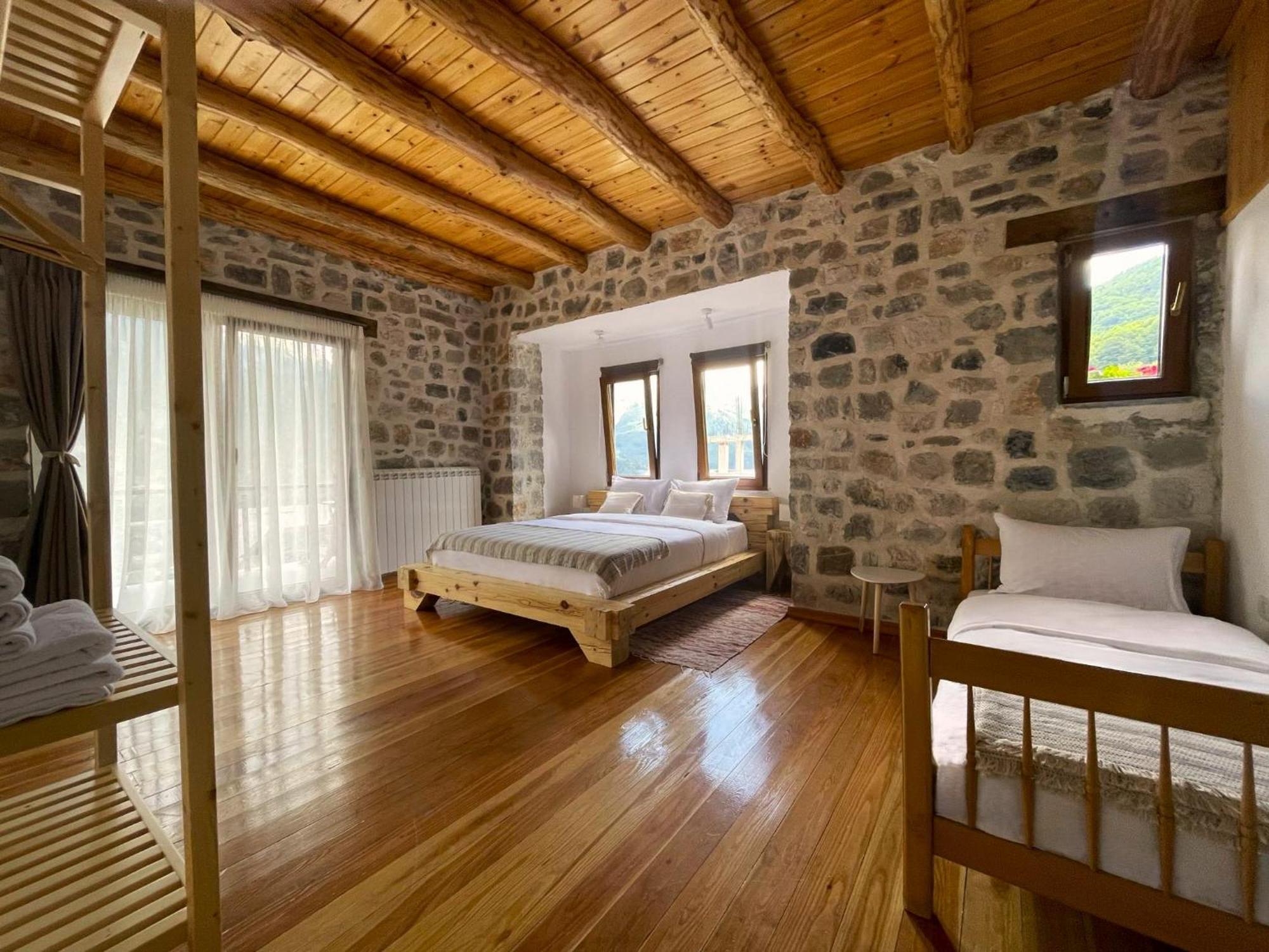 Valter & Drita'S Guesthouse Theth Dış mekan fotoğraf